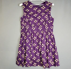 Abito Modcloth Emily e Fin Fit & Flare 2X Viola Troppo Divertente in Prugna Floreale - Foto 1 di 14