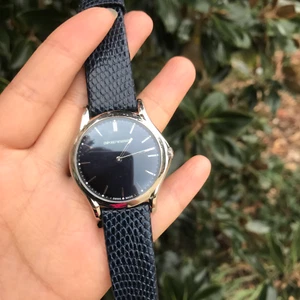 Orologio Donna Nuovo con Etichette Emporio Armani FATTO IN SVIZZERA Cinturino In Pelle Lucertola ARS2012 $895 Nuovo con scatola - Foto 1 di 3