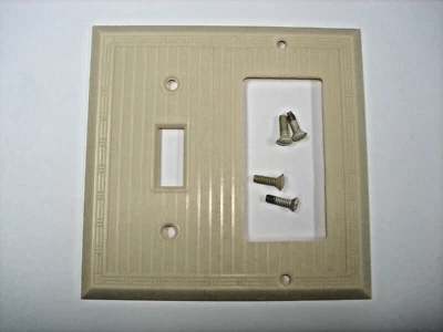 Placa de cobertura de parede vintage Uniline marfim Decora GFCI interruptor tomada 2 gangues com nervuras - Imagem 1 de 3