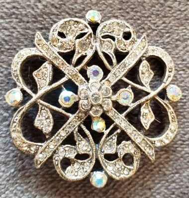 SWEET ROMANCE Swarovski Crystal and Silver Brooch/Pin - Image 1 of 2