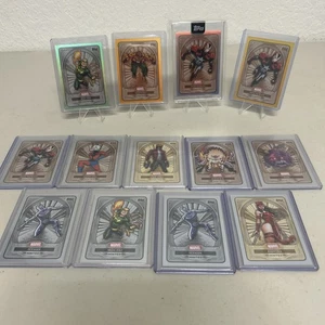 Lote 2025 Topps Marvel Como Nuevo Puño Iron Patriot/50/100/75 Hombre Lobo Ego Hombre de Hielo - Imagen 1 de 8