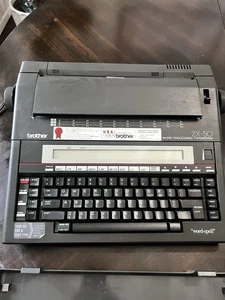 Máquina de escribir eléctrica de procesamiento de textos Brother ZX-50 AX-28 probada funcionando de colección - Imagen 1 de 9