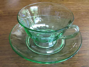 VTG GREEN FOSTORIA FAIRFAX CUP & SAUCER SET "SUBTLE RADIATING RIBBED PATTERN" - Picture 1 of 12