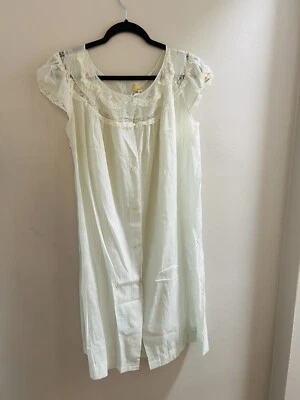 Camisón bordado vintage Barbizon verde claro Cottagecore Foto 1 de 4