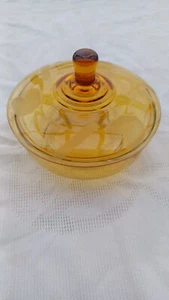 Gebäckschale mit Deckel - Bild 1 von 4