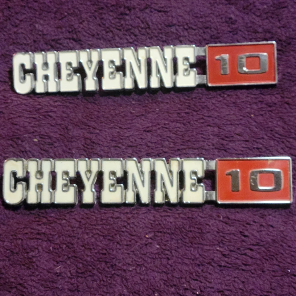 1 par de 71 72 emblemas de guardabarros chevy cheyenne OEM Foto 1 de 3