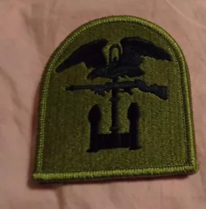 TOPPA ESERCITO, 1A BRIGATA INGEGNERE, MULTI-CAM, SCORPIONE, con fissaggio ad anello gancio - Foto 1 di 1