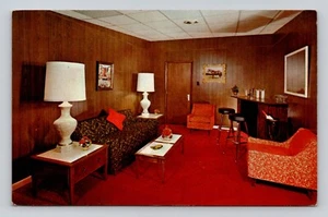 Postcard The Continental Inn Lexington Kentucky Suite With Bar c1970s - Picture 1 of 2