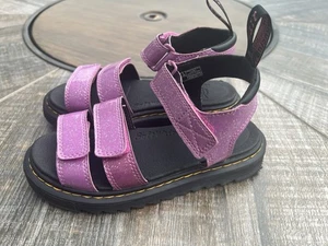 Sandalias Dr Martens Klaire J para mujer talla 2 rosa brillo playa tiras sandalias - Imagen 1 de 11