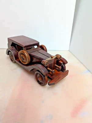 Коллекционная винтажная деревянная модель классического автомобиля ручной работы из вишневого дерева - Изображение 1 из 4