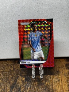 2024-25 Panini Prizm Premier League - Oscar Bobb #2 - Red Mosaic Prizm - Picture 1 of 2