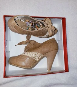 Fashion Woman's Hot Tomato Heels - Picture 1 of 9
