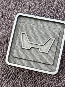 ** BROKEN / POOR** 1980 Honda Prelude Steering Wheel Emblem. - Picture 1 of 13