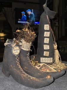 Primitive handgefertigte Halloween Hexen Stiefel & Hut grungy Halloween Deko - Bild 1 von 15