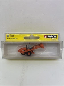 Trattore caricatore frontale NOCH 16765 con figurina arancione scala HO 1:87 - Foto 1 di 2