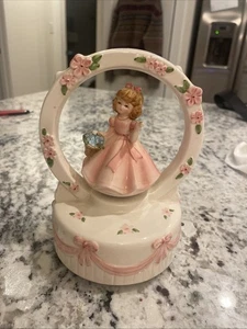 Geo. Z. Lefton drehbare Keramik Mädchen Spieluhr 1984 "Happy Birthday To You" - Bild 1 von 6