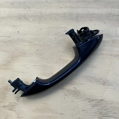 Genuine Mercedes OEM W213 rear right door handle outer BLUE A0997602001 - Image 1 of 4