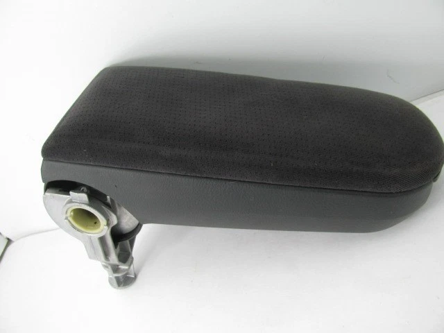 REPOSABRAZOS CONSOLA CENTRAL GRIS CARBÓN VW PASSAT 98-01 B5 1.8T V6 OEM 3B0864207F Foto 1 de 1