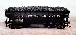 Chesapeake & Ohio RR 2 Bay Hopper with Coal Load 58593 Atlas HO Scale Weathered - Picture 1 of 8