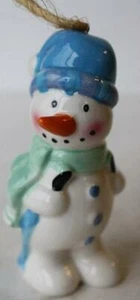 Figura muñeco de nieve adorno bastones de esquí de nieve cerámica porcelana pintada a mano LINDA --- - Imagen 1 de 1