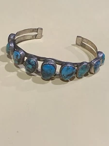 vintage Navajo Sterling Silver Cuff Bracelet With Turquoise. - Picture 1 of 3