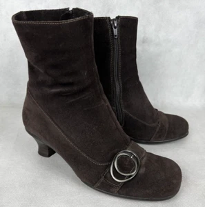 Womens La Canadienne Toni Brown Suede Booties Shoes Size 6.5 Waterproof - Picture 1 of 11