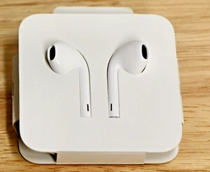 Apple EarPods z wtyczką USB-C (model MTJY3AM/A) – otwarte pudełko | Darmowa wysyłka - Zdjęcie 1 z 4