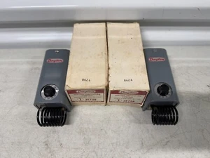 DAYTON Heating-VENTILATING CONTROL 2E728 82Ohms 800V - Picture 1 of 9
