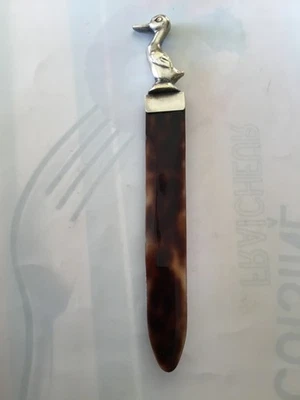 ouvre lettre en bakelite et metal argente - Photo 1/4