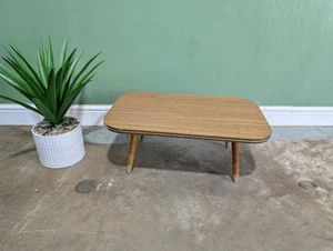 Small Vintage Side Table 1960s Mid Century Teak Vaneer Coffee Wine Plant Stand - Picture 1 of 11