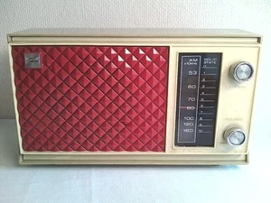 TOSHIBA SOLOD STATE RADIO AM RH-556 Red Working Tested Retro F/S Made in Japan - Picture 1 of 10