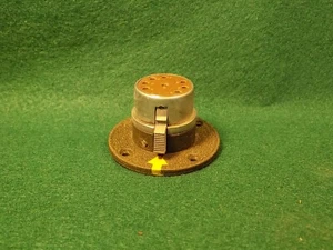 1 Kanone P-4828 Gehäusehalterung Buchse Buchse Stifte BC-654 für PE-103 Dyno Nos - Bild 1 von 3