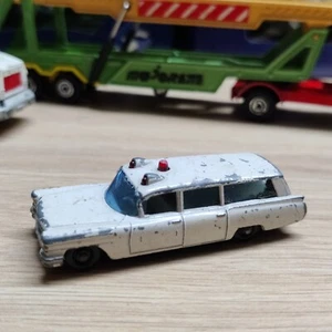 AMBULANCIA CADILLAC CADILLAC SERIE MATCHBOX N°54 S & S HECHA EN INGLAND POR L... - Imagen 1 de 6