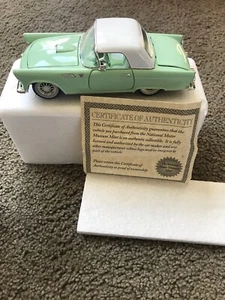 National Motor Museum Mint 1955 Green Ford Thunderbird 1:32 Scale Die-cast Car - Picture 1 of 3