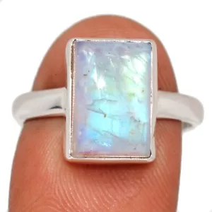 Natural Rainbow Moonstone - India 925 Sterling Silver Ring Jewelry s.8.5 CR69452 - Picture 1 of 1