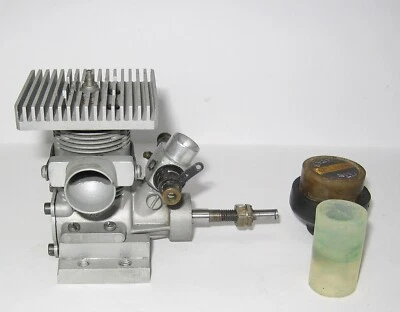 RC CAR VINTAGE 1/8 MOTORE WEBRA 20 NITRO ENGINE ( NO PB SG MANTUA MODEL ) - Immagine 1 di 4