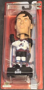 2002-03 Upper Deck Play Makers Joe Sakic Colorado Avalanche HOF Bobblehead - Picture 1 of 7