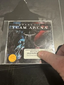 Quake III: Team Arena PC CD-Rom Video Game Quake 3 Activision Small Tear - Picture 1 of 3