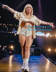 Billie Eilish 8x10 Glossy Photo Pop Alternative Sexy Singer Celebrity Music Gift - Picture 1 of 1