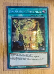 Yu-Gi-Oh! Grabwächterinschrift | MP24-DE064 | Secret Rare | 1. Auflage NM - Bild 1 von 1