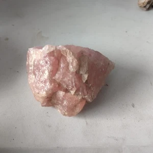 Natürlicher Rosenquarz Stein - Bild 1 von 4
