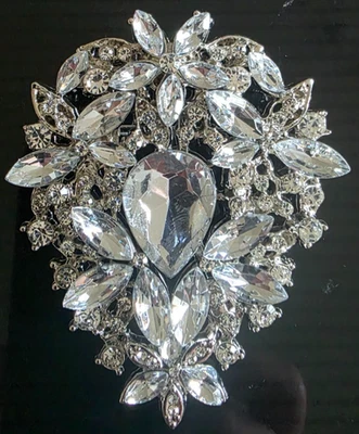 elegante Brosche im Vintage- Stil  mit strahlenden Steinchen MODESCHMUCK - Bild 1 von 2