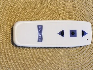 NOS DA-LITE 98662 PROJECTOR SCREEN REMOTE CONTROL - Picture 1 of 2