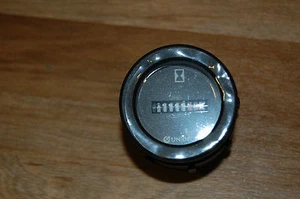 Original AUSA 13.11126.00 - Arbeitsstundenzähler M50-x4 - Bild 1 von 7