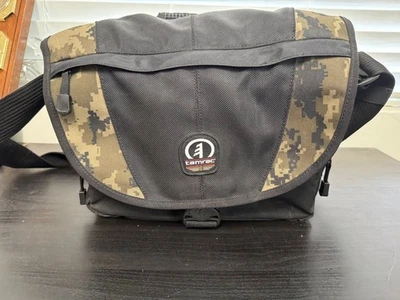 Vintage Tamrac 5533 Adventure Messenger Camera Bag Camouflage Camo - image 1 of 4