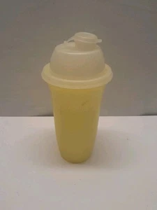 Vintage~Tupperware~3 pezzi QuickShake frullato gravy shaker mixer 844-9 giallo - Foto 1 di 5
