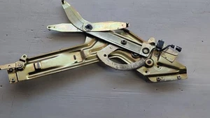 FERRARI 456 RIGHT DOOR ROLL UP WINDOW REGULATOR 66219000 - Picture 1 of 5