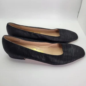 Salvatore Ferragamo Black Classic Pumps Womens Size 9.5 B Slip On Heel - Picture 1 of 8