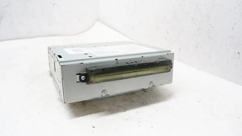 2009 Volvo C70 AM FM CD MP3 Radio Receiver 31260643 OEM Foto 1 de 4