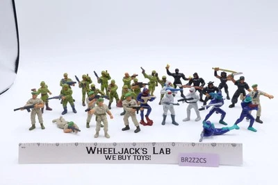 ¡Lote de 30 soldados GUTS! Figuras de acción militares Mattel 1986 Foto 1 de 4